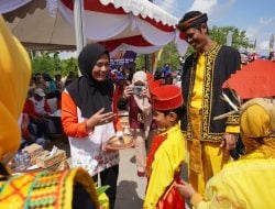Masyarakat Padati Pawai Seni Budaya di Nunukan