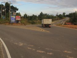 Truk ODOL Penyebab Jalan Rusak 