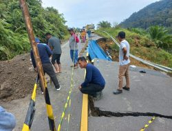 Ruas Jalan Nasional Apas-Sei Manggaris Amblas Akibat Longsor