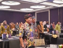 Gubernur Kaltara Terima Penghargaan Top Pembina BUMD 2023