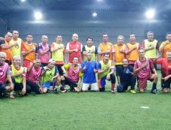 Usai Bersukacita Atas Kelahiran Cucu, Gubernur Kaltara Lepas Kangen Bersama PAS82 di Lapangan Futsal Makassar