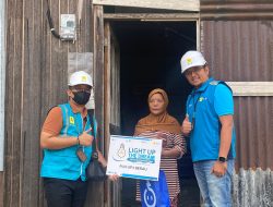 Gratiskan Penyambungan Listrik untuk Warga Tidak Mampu di Berau, PLN Lanjutkan Program Light Up Dream