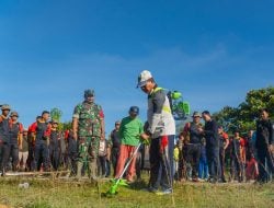 Ikut Gotong Royong, Warga Desa Tengkapak Sambut Hangat Gubernur Kaltara