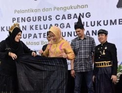 Hadiri Pelantikan Pengurus KKB yang Baru, Bupati Laura Apresiasi Antusias Masyarakat