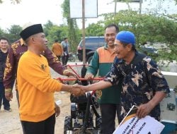 Tingkatkan Produktivitas, Bupati Bagikan Peralatan Mekanis Pertanian Hingga Ribuan Bibit Unggul